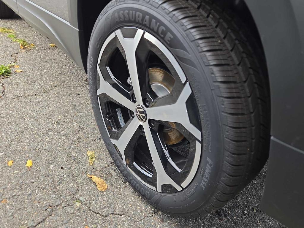 new 2025 Volkswagen Taos car, priced at $35,954