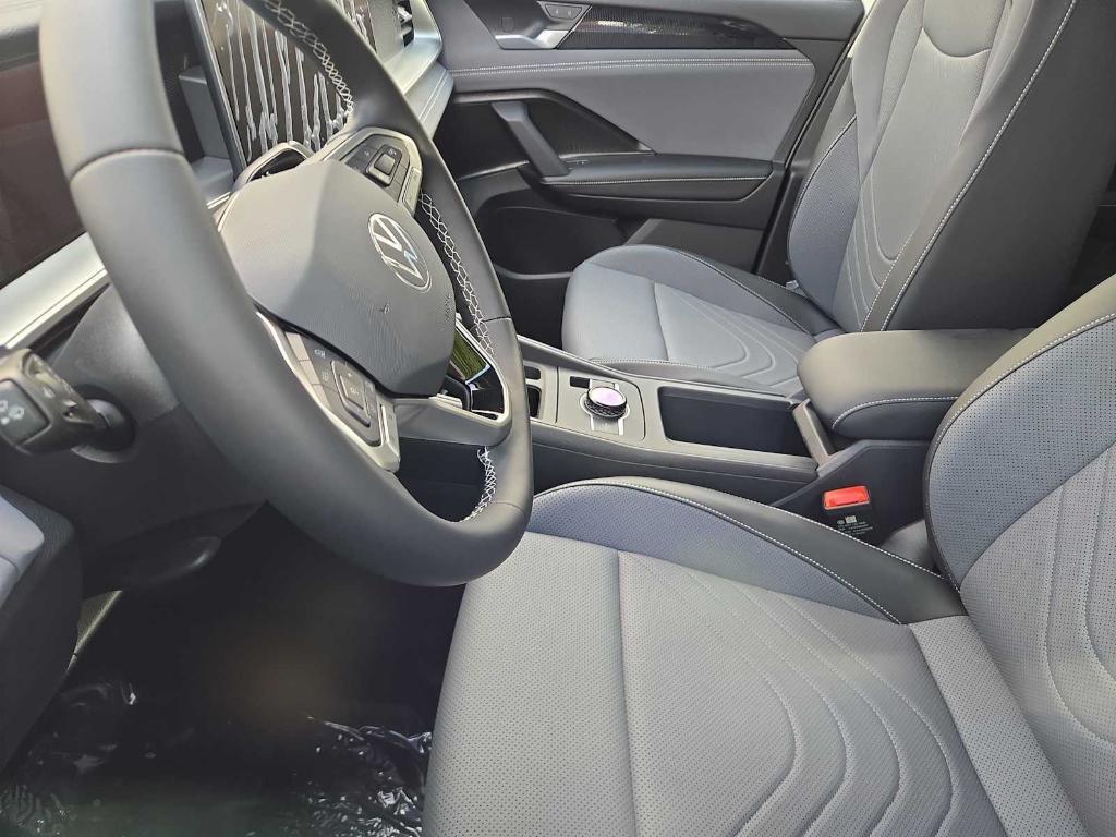new 2025 Volkswagen Tiguan car, priced at $35,262
