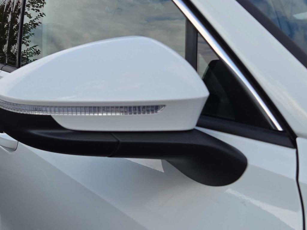 new 2025 Volkswagen Tiguan car, priced at $35,262