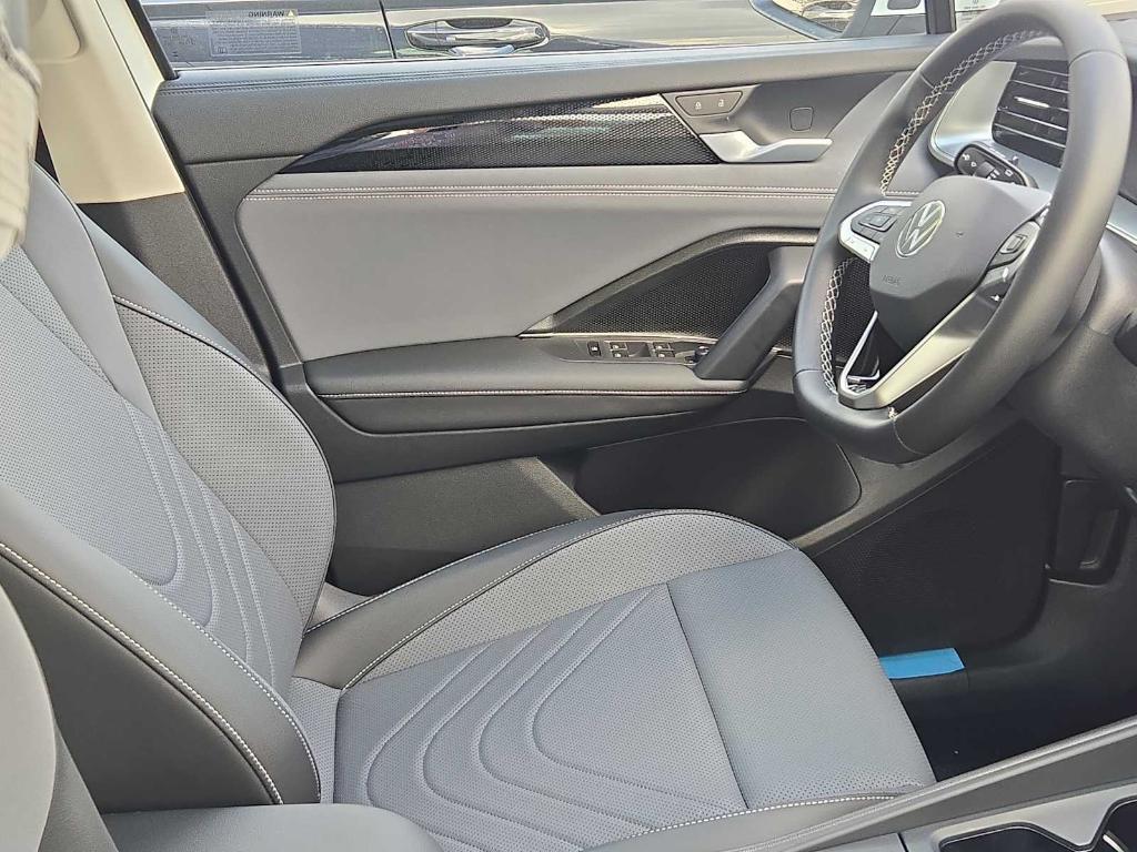 new 2025 Volkswagen Tiguan car, priced at $35,262