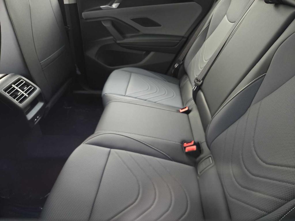 new 2025 Volkswagen Tiguan car, priced at $35,262