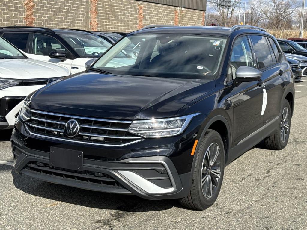 new 2024 Volkswagen Tiguan car, priced at $31,335