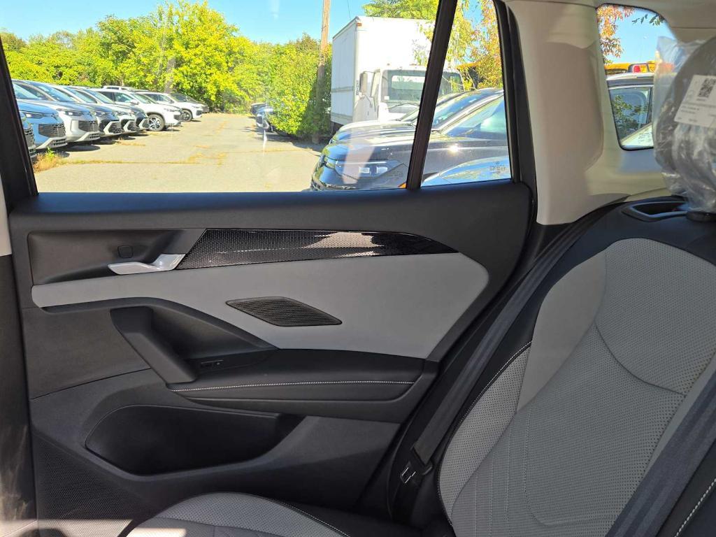 new 2025 Volkswagen Tiguan car, priced at $35,030