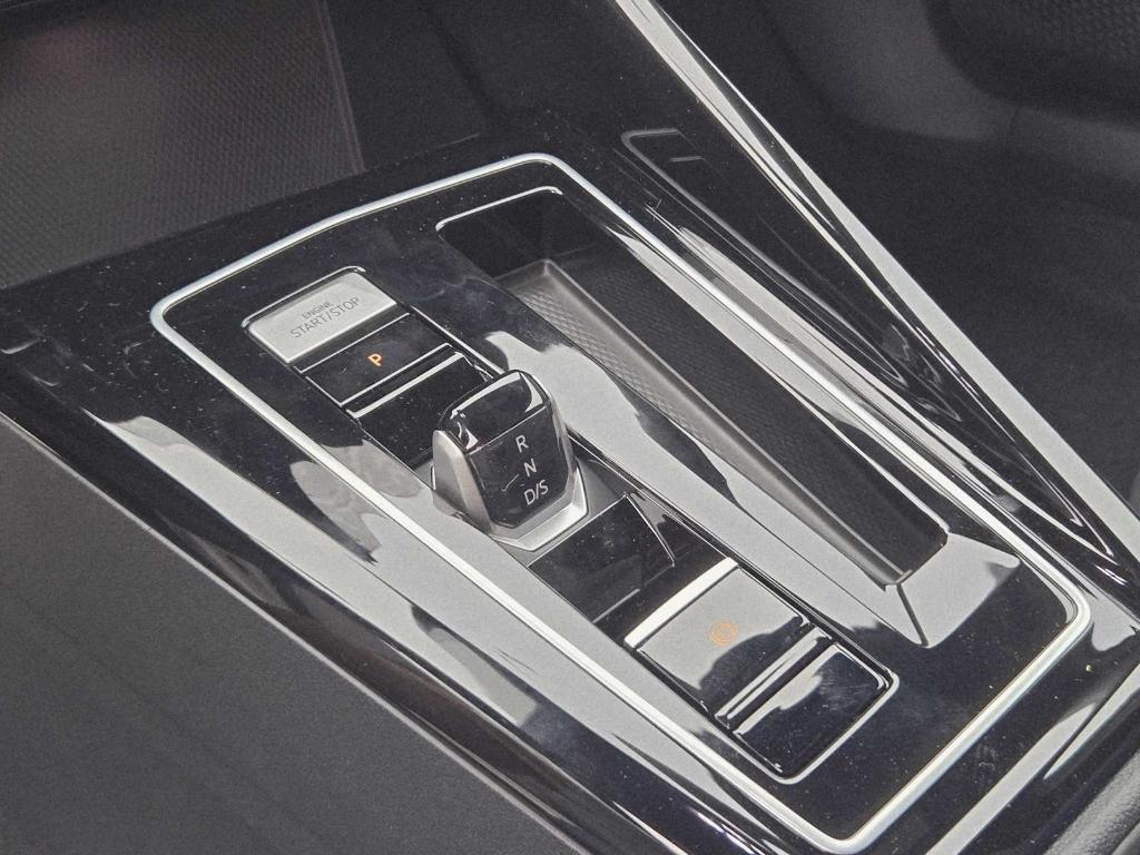 new 2025 Volkswagen Golf R car