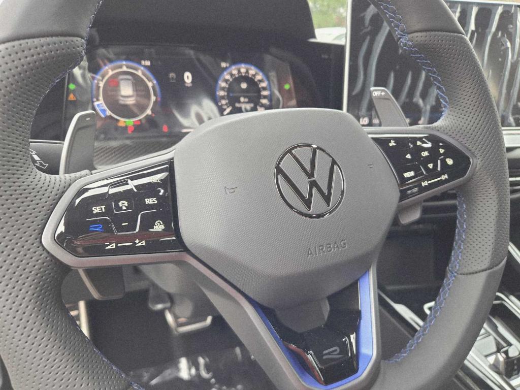 new 2025 Volkswagen Golf R car