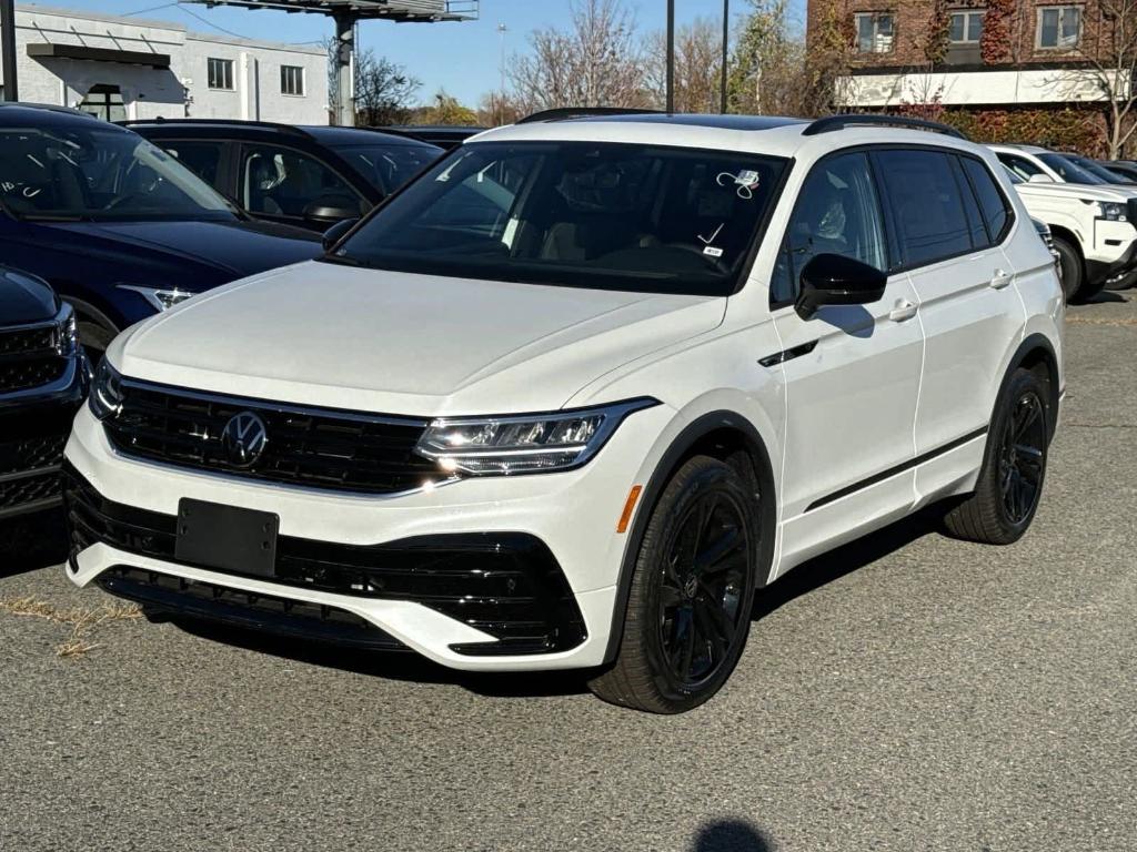 new 2024 Volkswagen Tiguan car, priced at $34,463