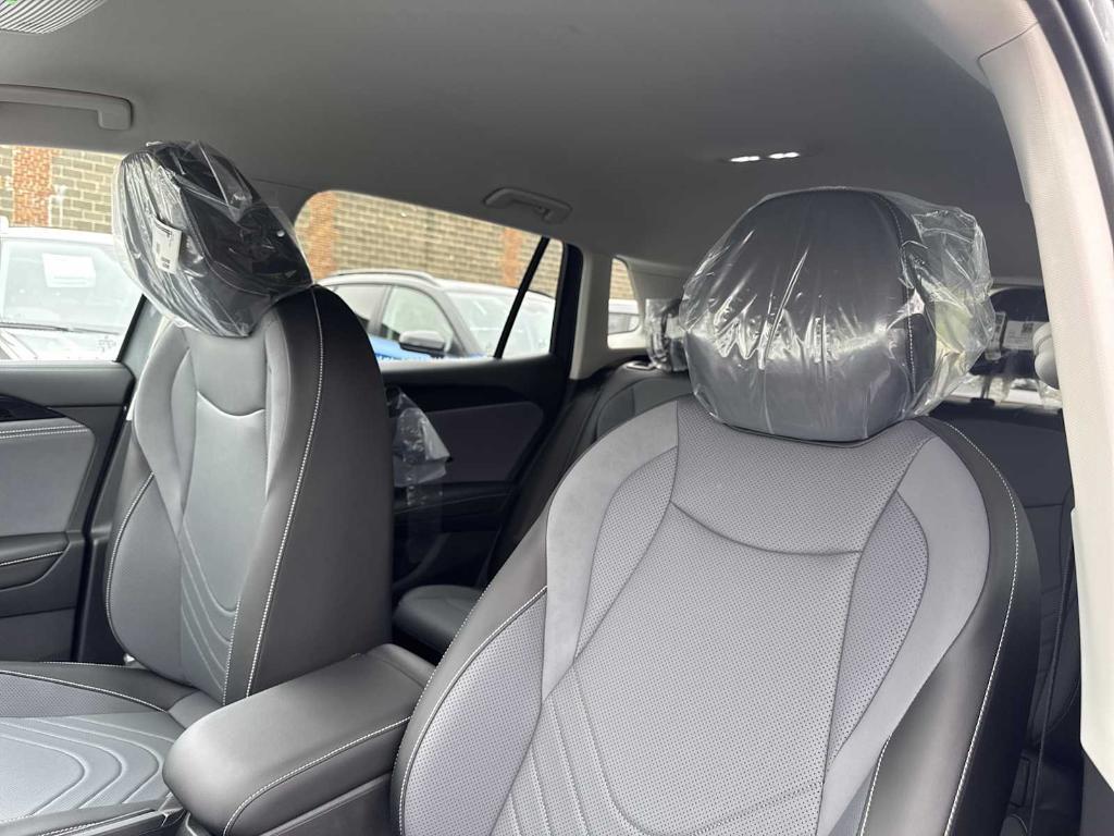 new 2025 Volkswagen Tiguan car, priced at $33,998