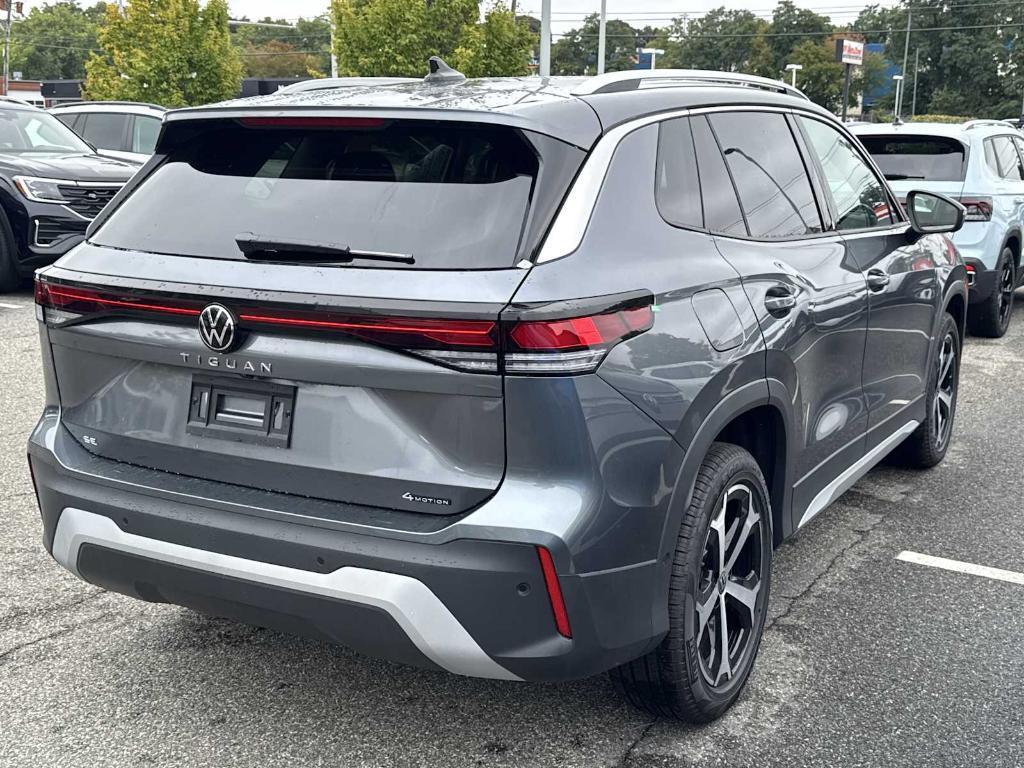 new 2025 Volkswagen Tiguan car, priced at $33,998