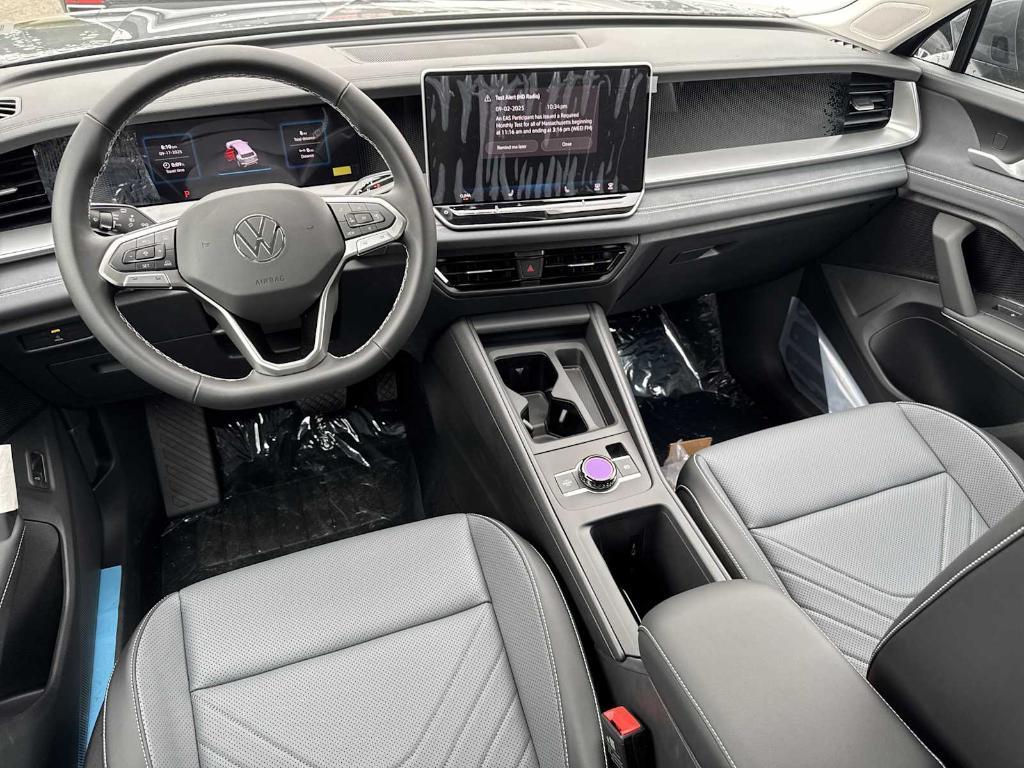 new 2025 Volkswagen Tiguan car, priced at $33,998