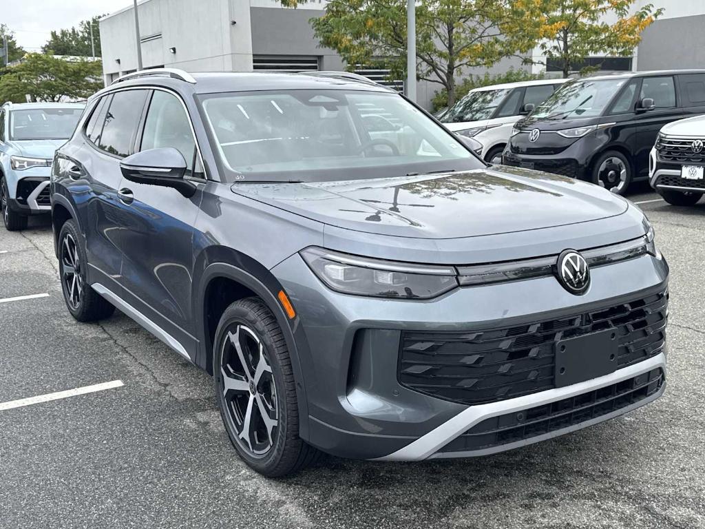 new 2025 Volkswagen Tiguan car, priced at $33,998
