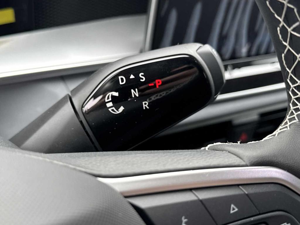 new 2025 Volkswagen Tiguan car, priced at $33,998