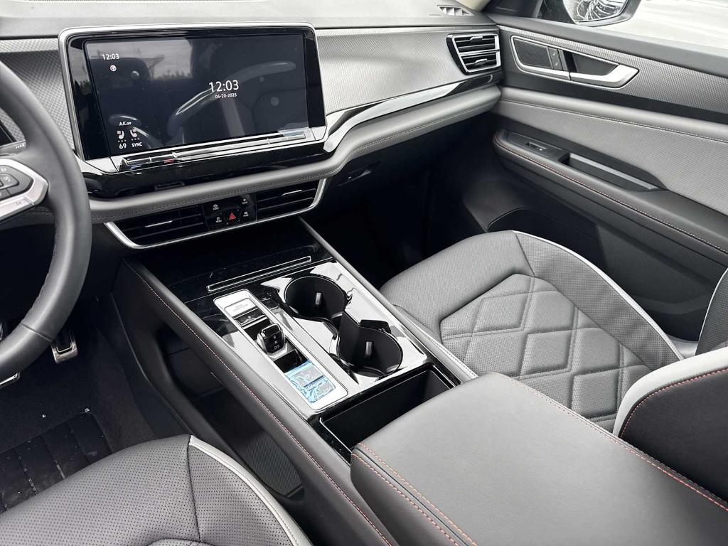 new 2025 Volkswagen Atlas car, priced at $46,943