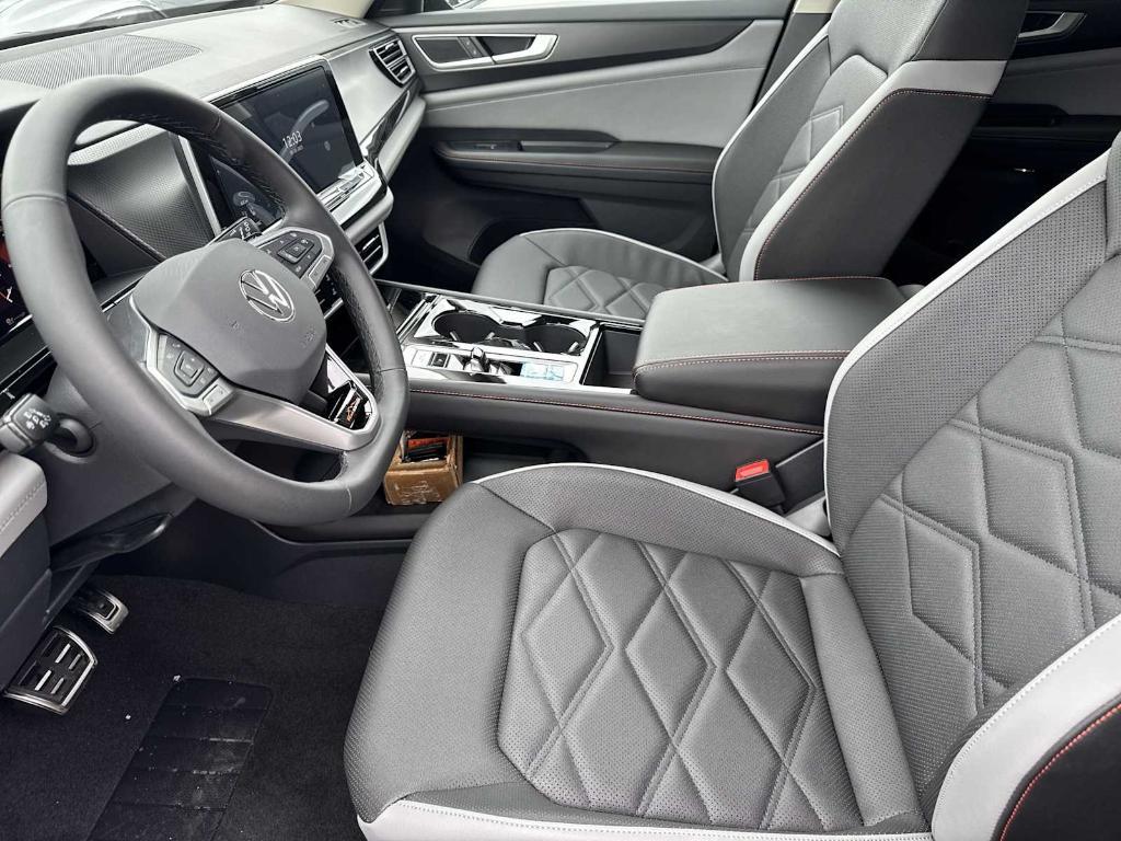 new 2025 Volkswagen Atlas car, priced at $46,943