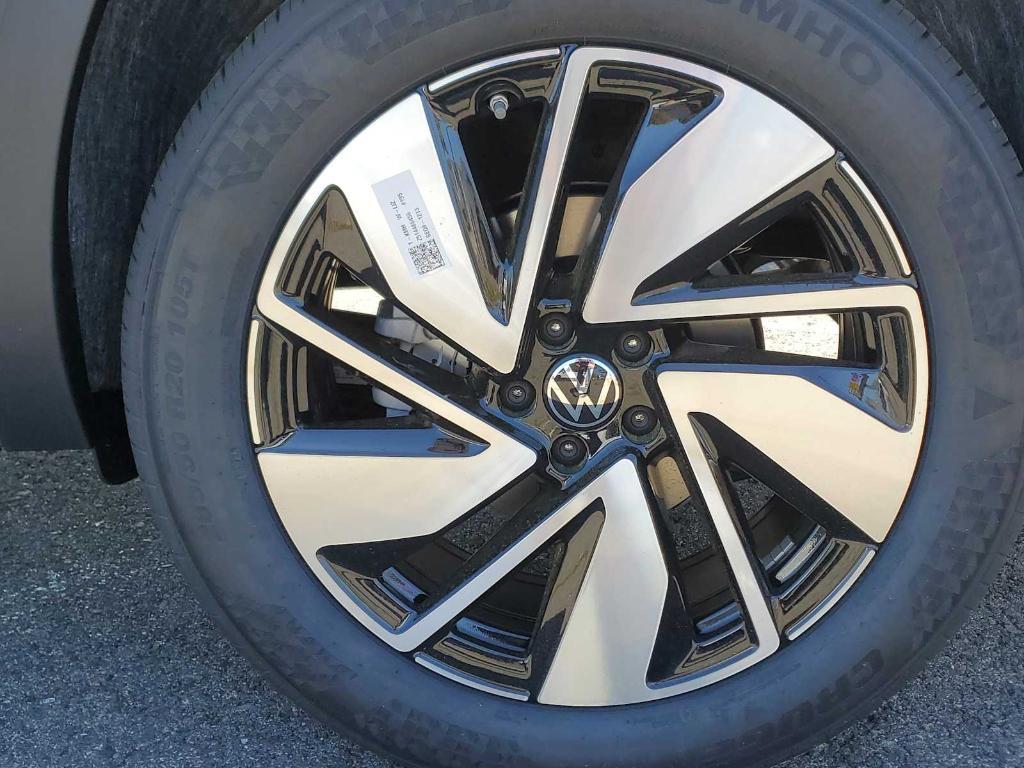 new 2025 Volkswagen Atlas car, priced at $46,303