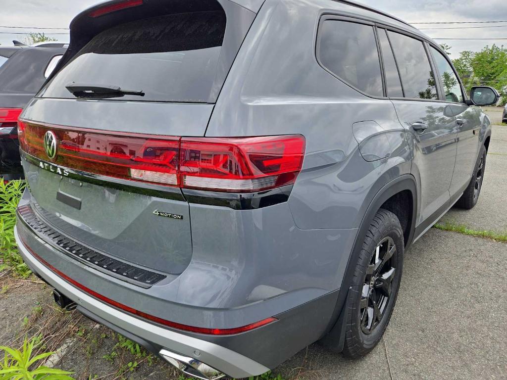 new 2025 Volkswagen Atlas car, priced at $47,380