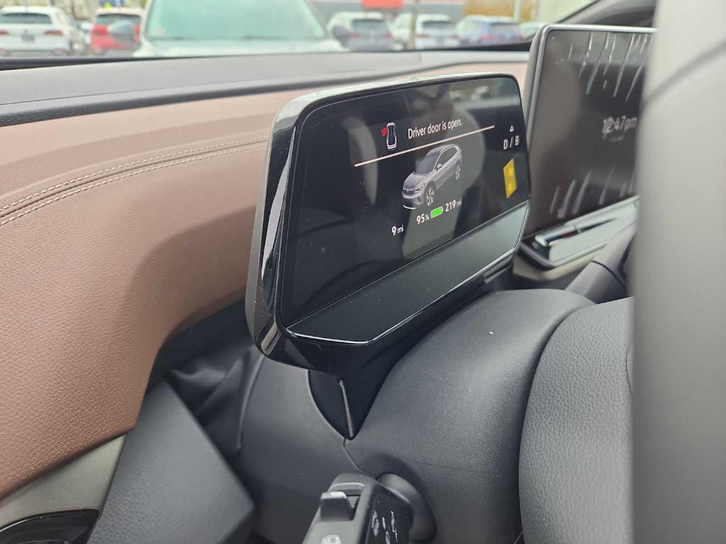 new 2025 Volkswagen ID.4 car, priced at $51,576