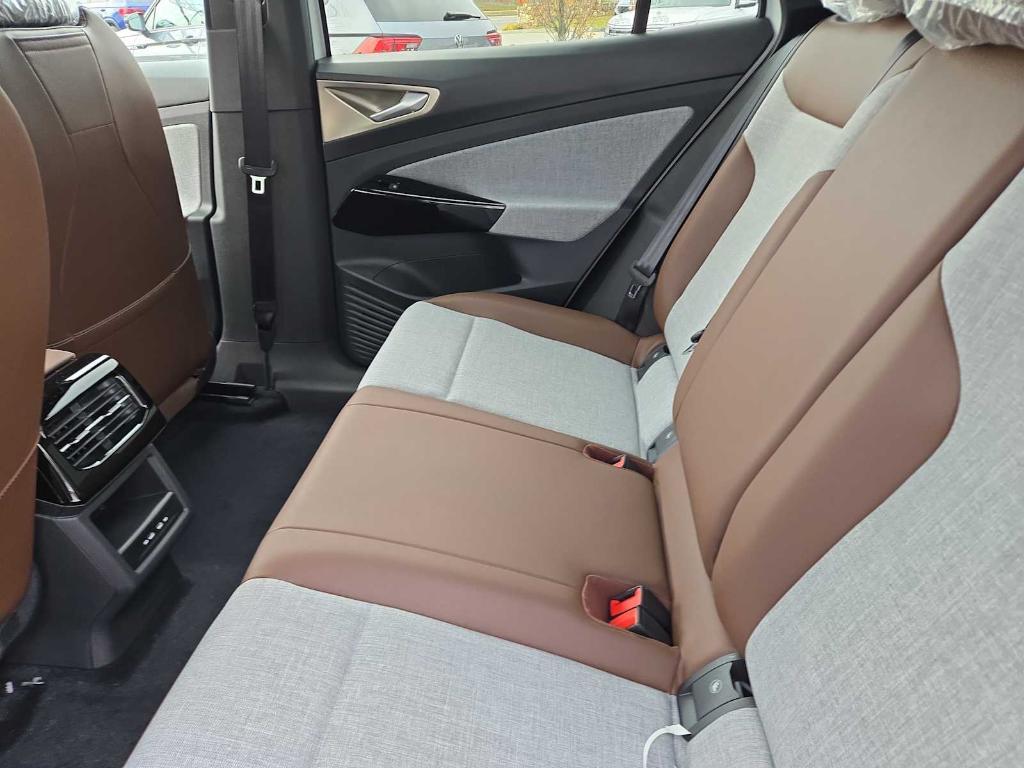 new 2025 Volkswagen ID.4 car, priced at $51,576