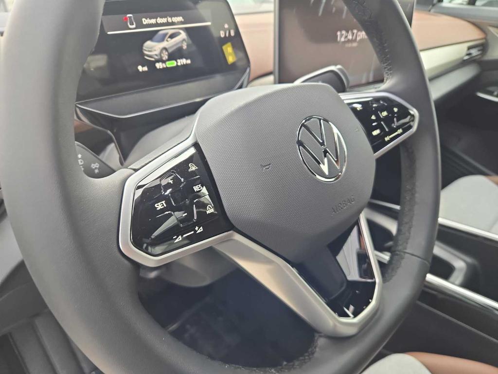 new 2025 Volkswagen ID.4 car, priced at $51,576