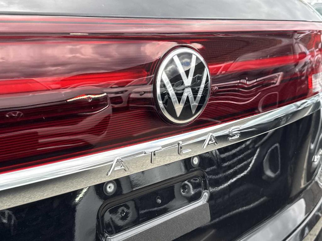 new 2026 Volkswagen Atlas Cross Sport car, priced at $53,300