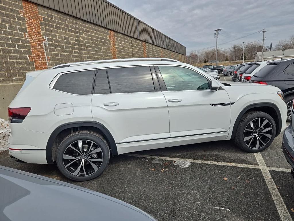 new 2025 Volkswagen Atlas car, priced at $51,848