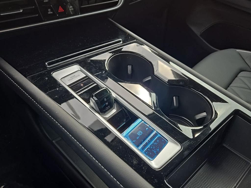 new 2025 Volkswagen Atlas car, priced at $50,098