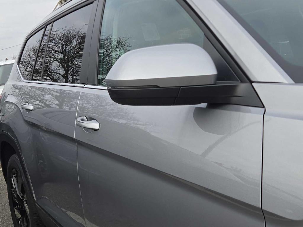 new 2026 Volkswagen Atlas car, priced at $46,375