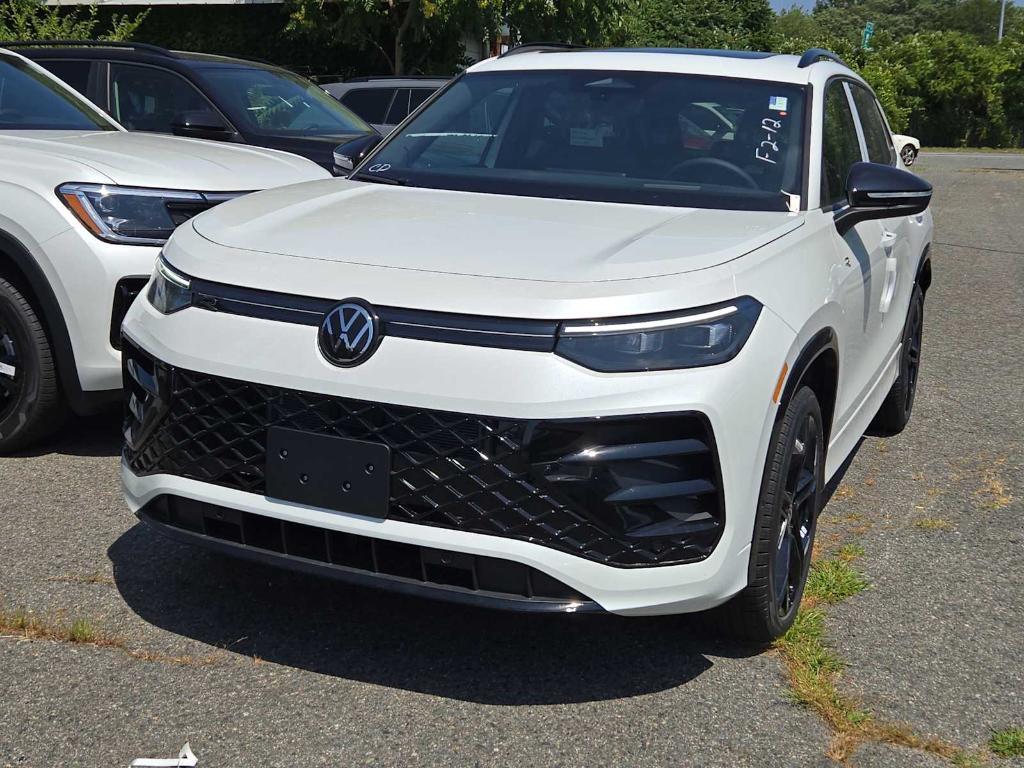 new 2025 Volkswagen Tiguan car, priced at $37,360