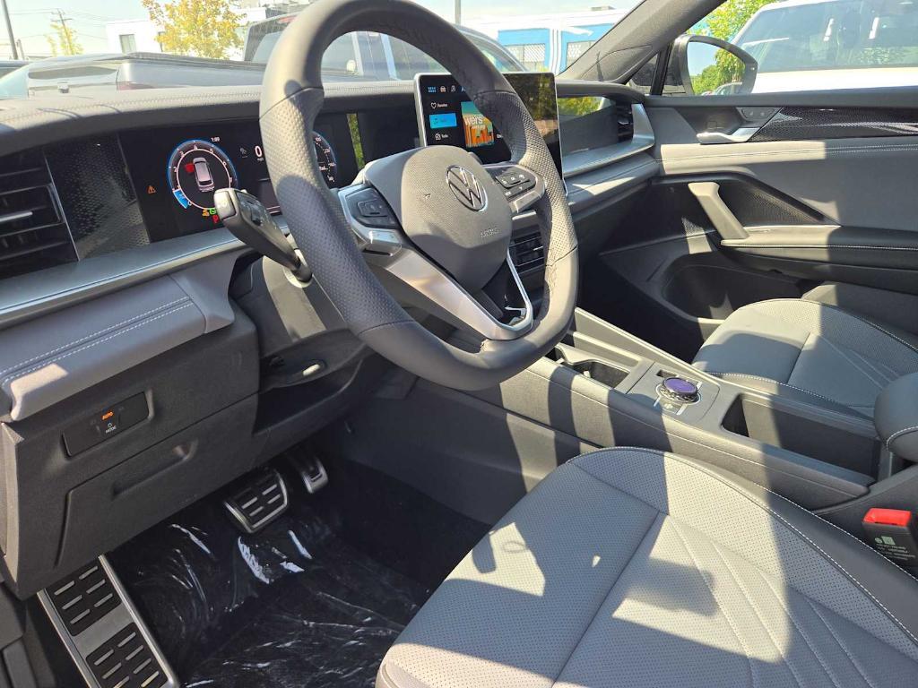 new 2025 Volkswagen Tiguan car, priced at $37,360