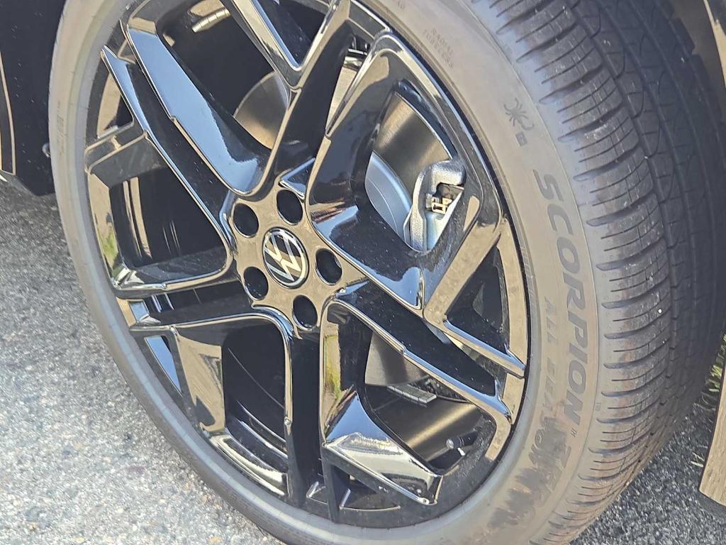 new 2025 Volkswagen Tiguan car, priced at $37,360