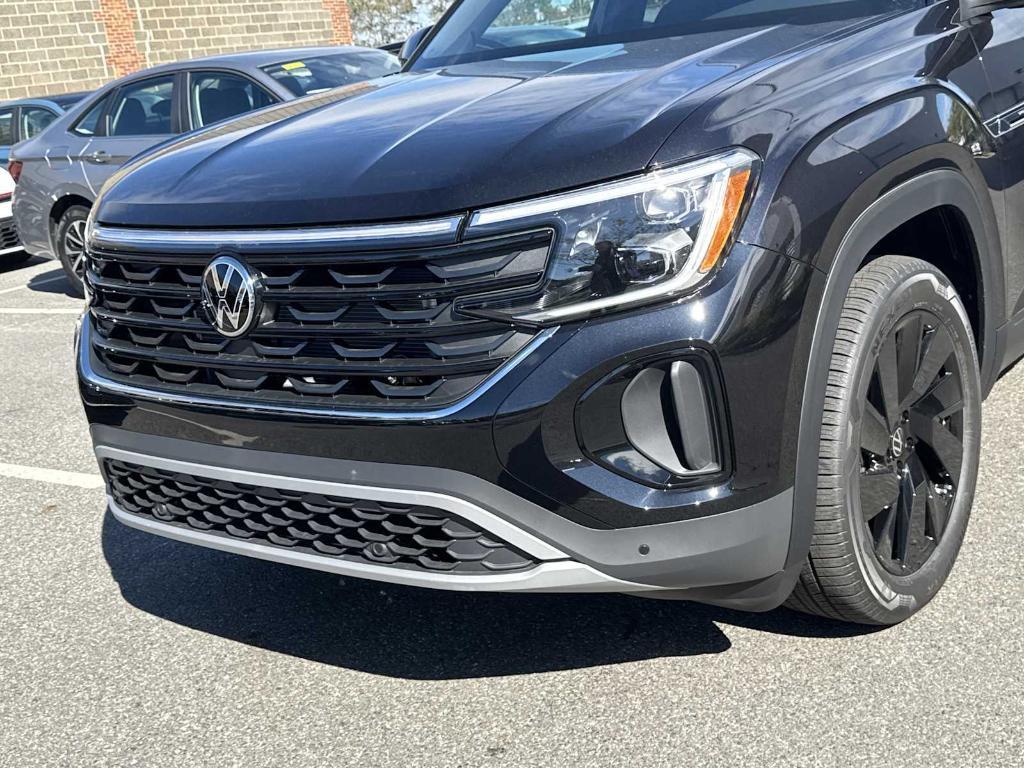 new 2026 Volkswagen Atlas Cross Sport car, priced at $46,141