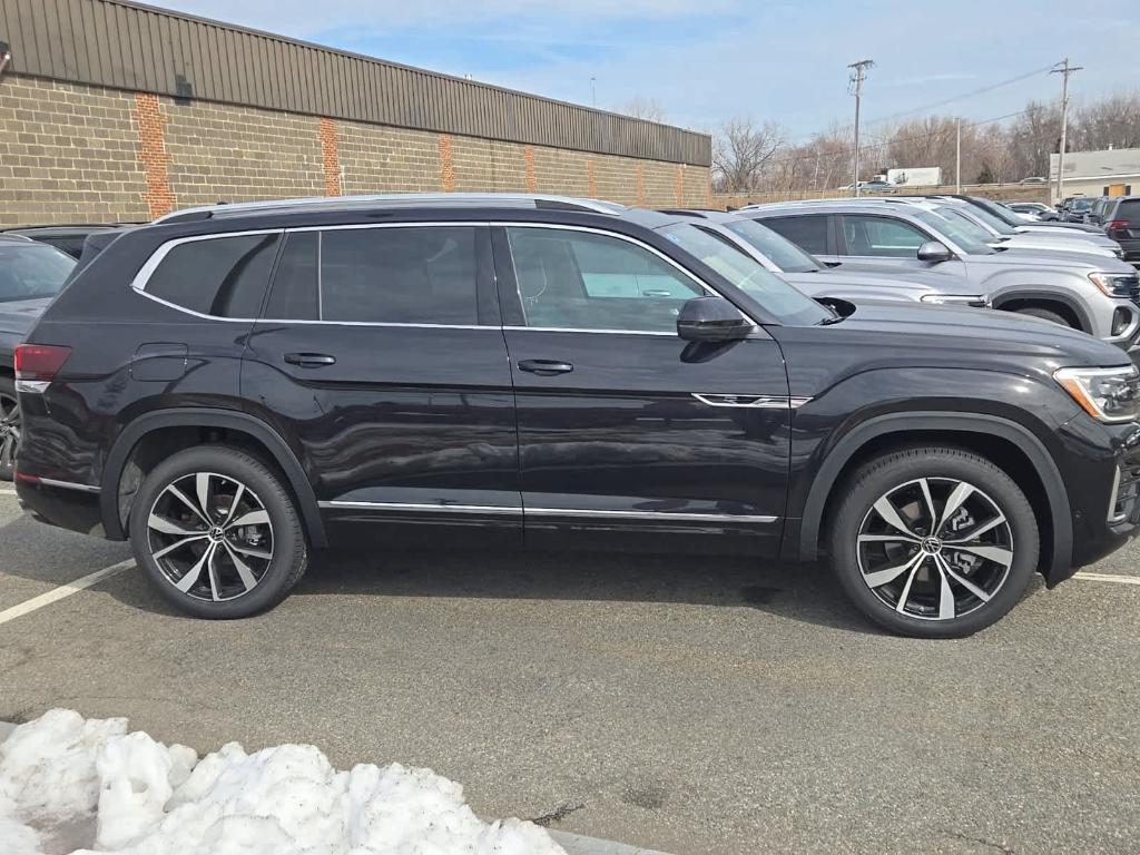 new 2025 Volkswagen Atlas car, priced at $52,238