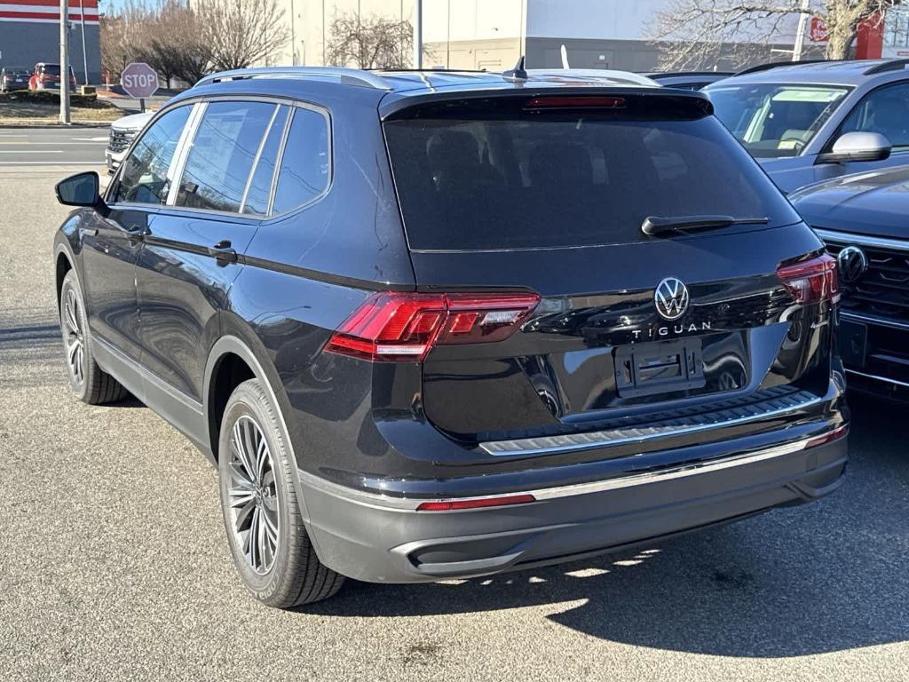 new 2024 Volkswagen Tiguan car, priced at $31,335