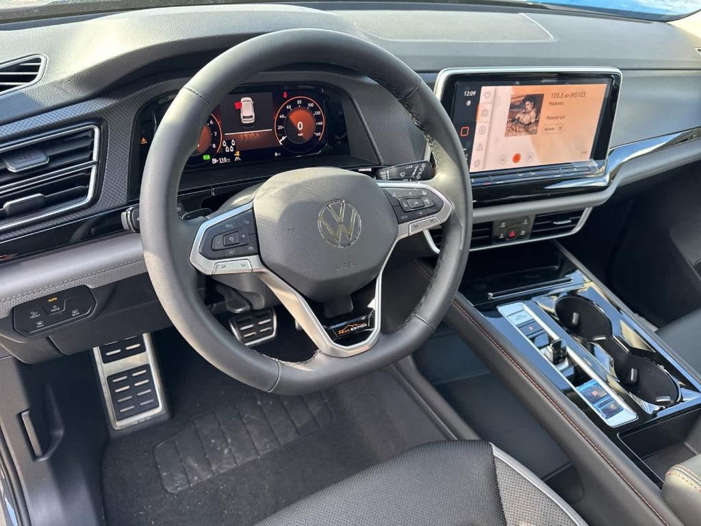 new 2025 Volkswagen Atlas car, priced at $46,114