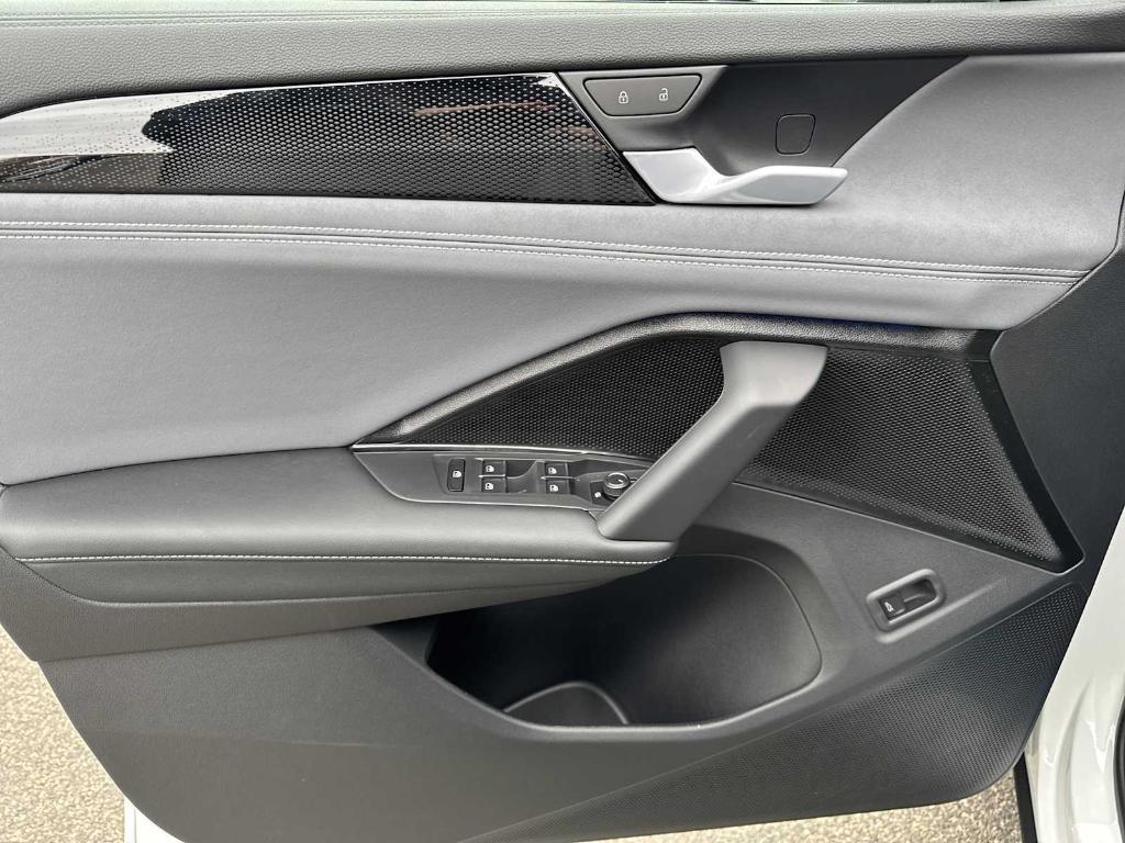 new 2026 Volkswagen Tiguan car, priced at $40,377