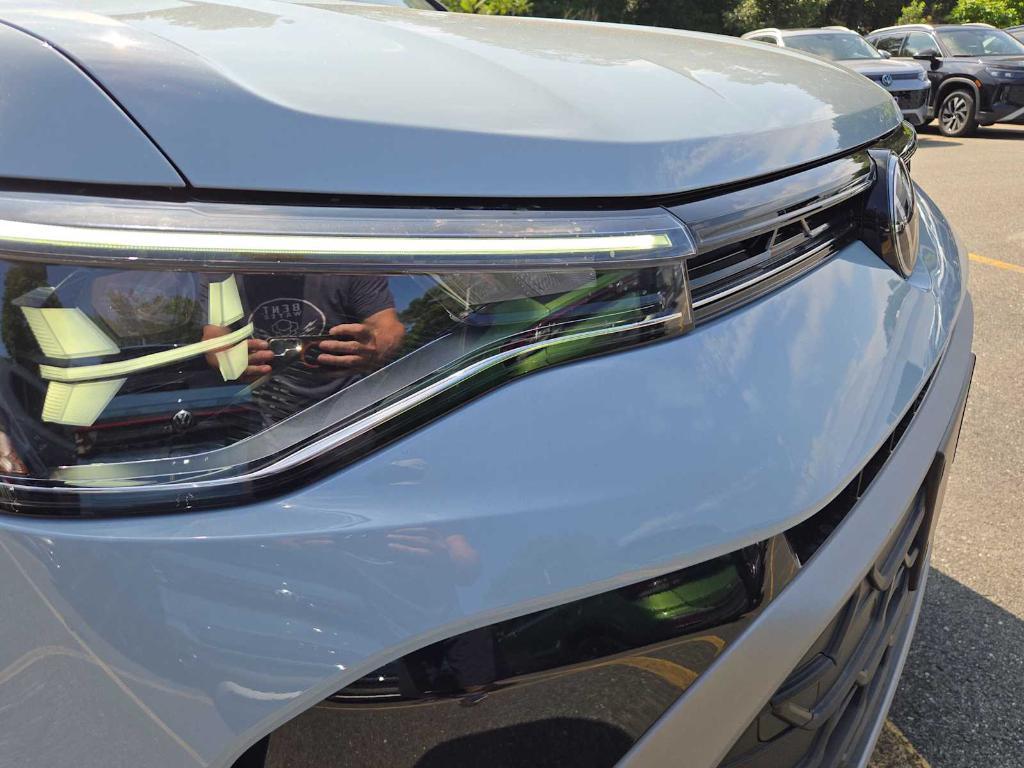 new 2025 Volkswagen Taos car, priced at $32,201