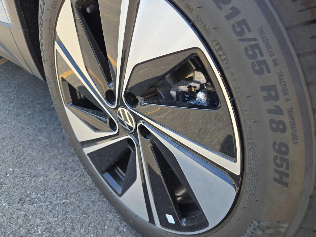 new 2025 Volkswagen Taos car, priced at $32,201