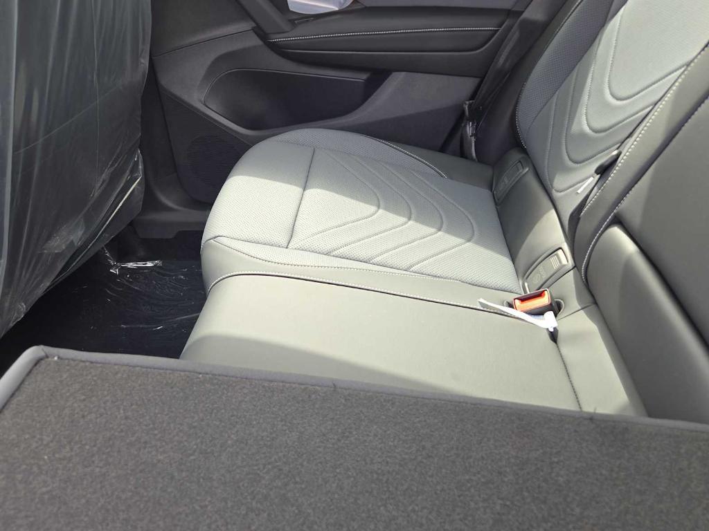 new 2025 Volkswagen Tiguan car, priced at $33,987