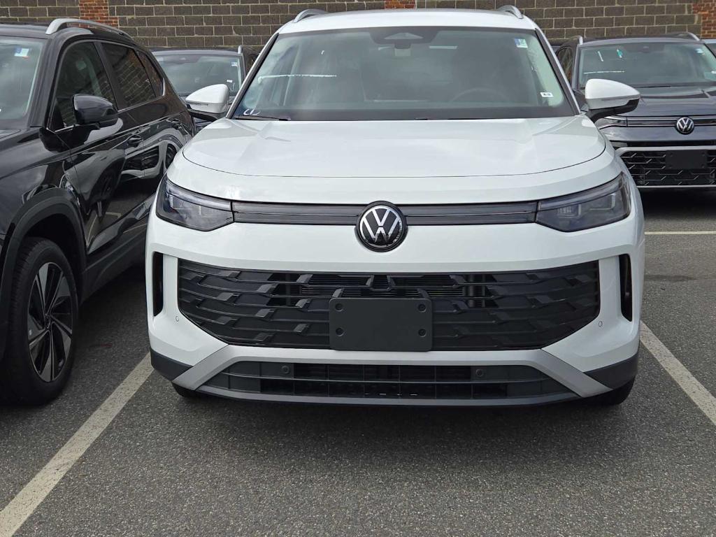 new 2025 Volkswagen Tiguan car, priced at $33,987