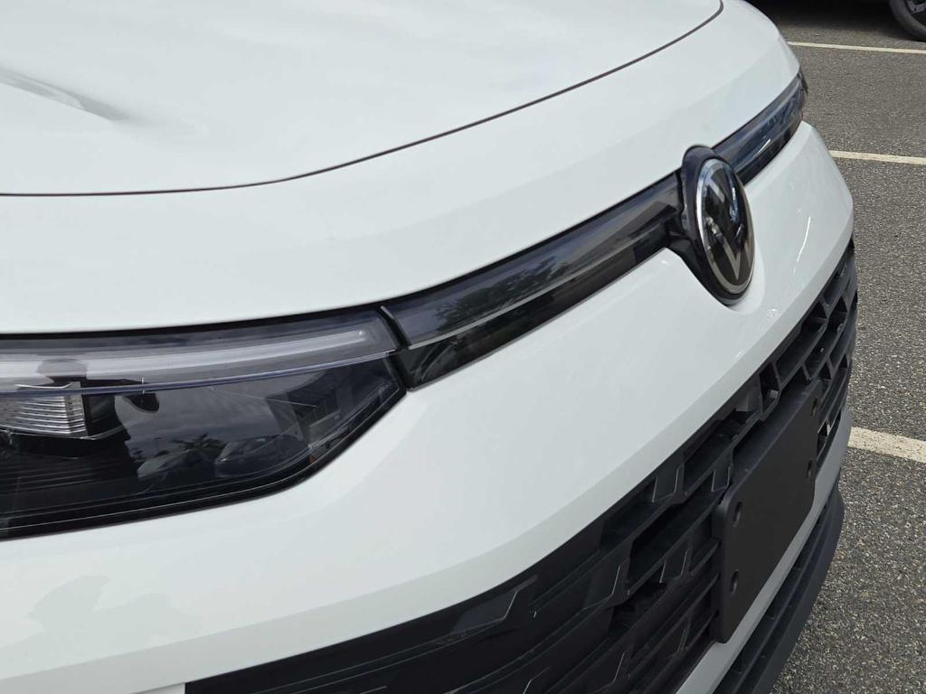 new 2025 Volkswagen Tiguan car, priced at $33,987