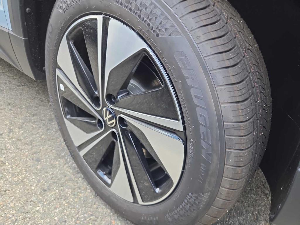 new 2025 Volkswagen Taos car, priced at $32,160
