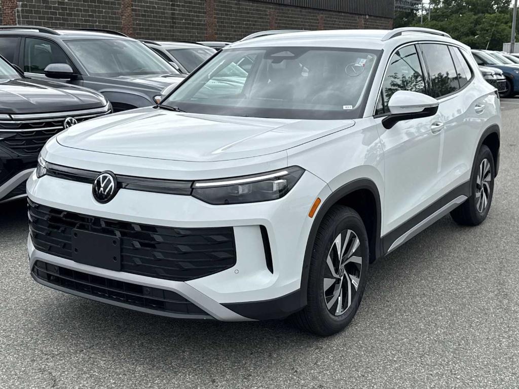 new 2025 Volkswagen Tiguan car, priced at $31,006
