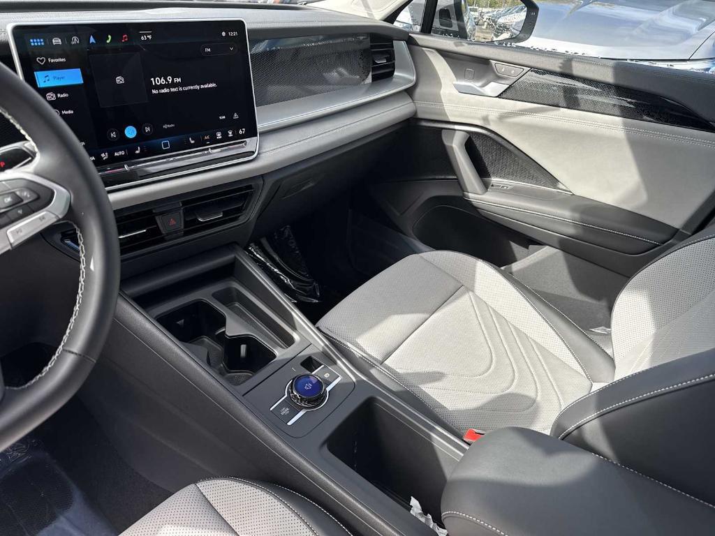 new 2025 Volkswagen Tiguan car, priced at $35,123