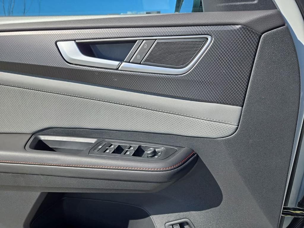 new 2025 Volkswagen Atlas car, priced at $44,808