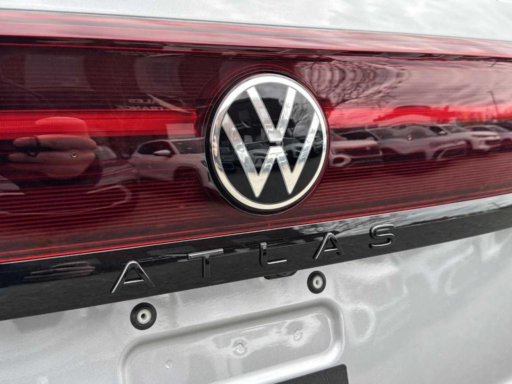 new 2026 Volkswagen Atlas Cross Sport car, priced at $50,549