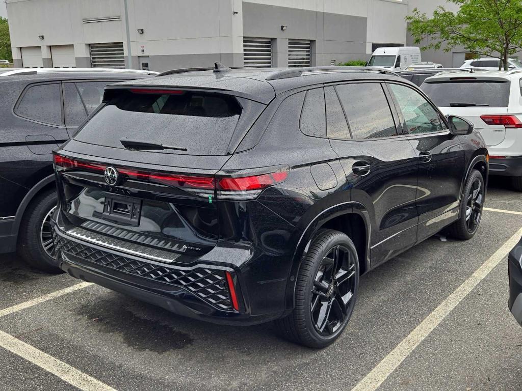 new 2025 Volkswagen Tiguan car, priced at $38,048