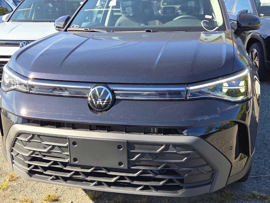 new 2025 Volkswagen Taos car, priced at $33,008