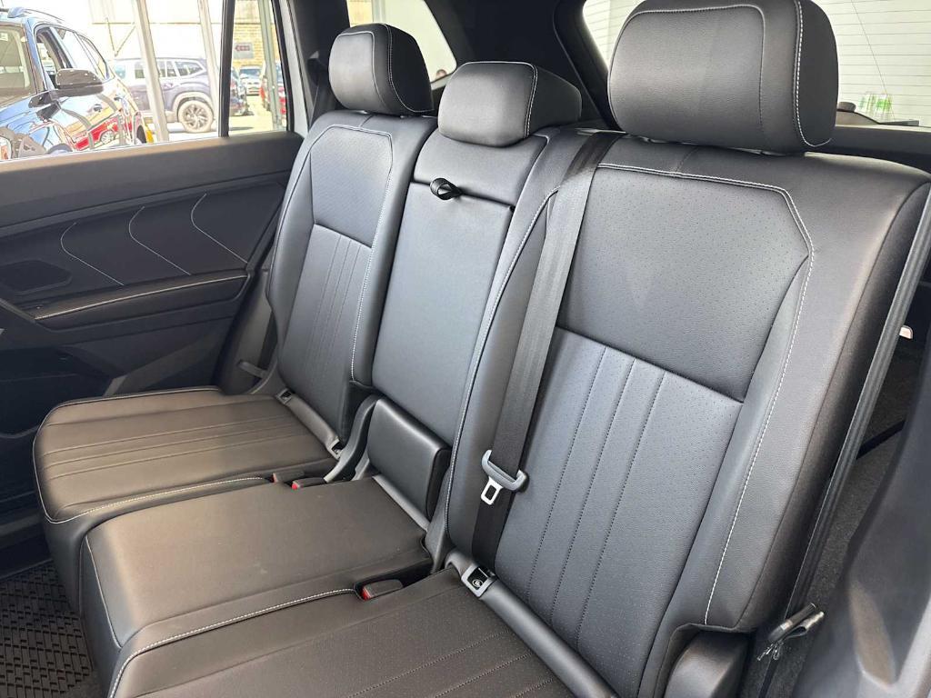 new 2024 Volkswagen Tiguan car, priced at $35,231
