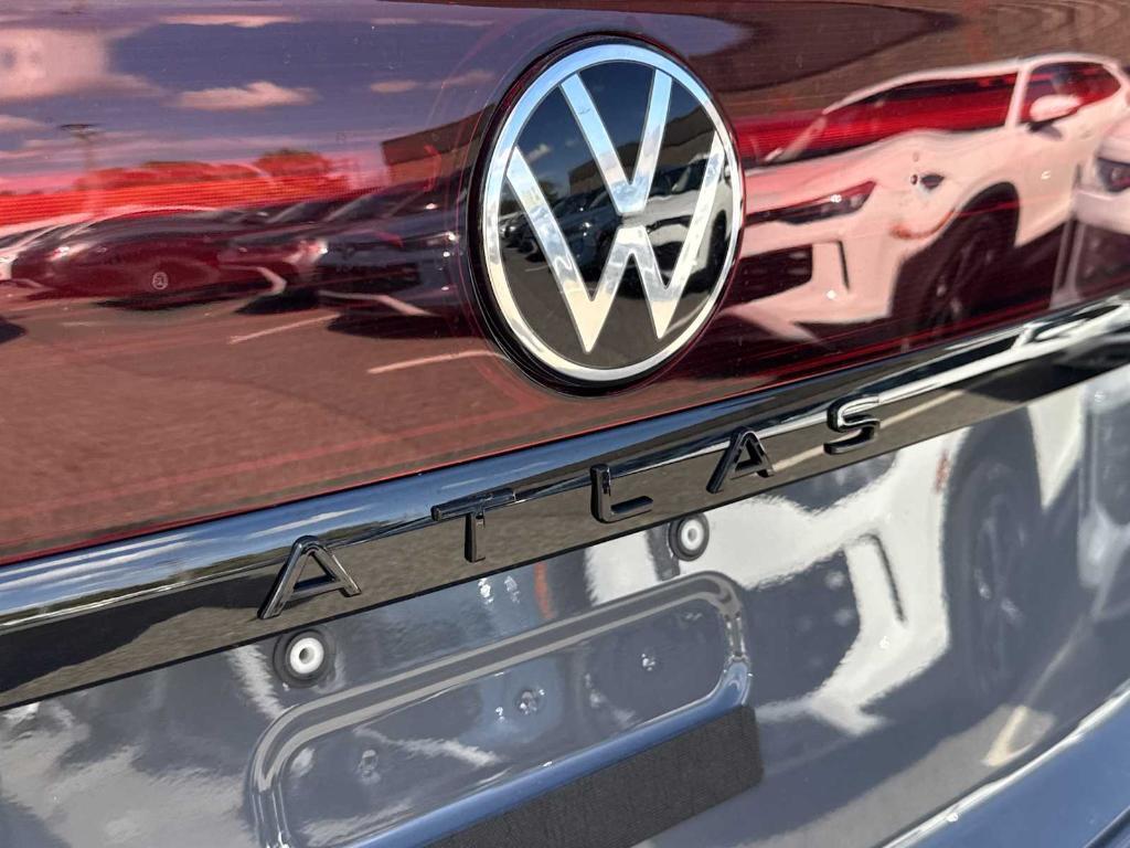 new 2026 Volkswagen Atlas Cross Sport car, priced at $51,277