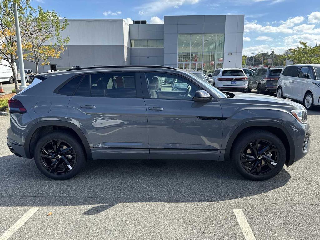 new 2026 Volkswagen Atlas Cross Sport car, priced at $51,277