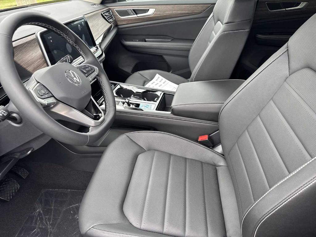 new 2025 Volkswagen Atlas car, priced at $46,399
